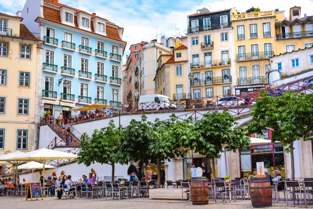 where to stay in lisbon